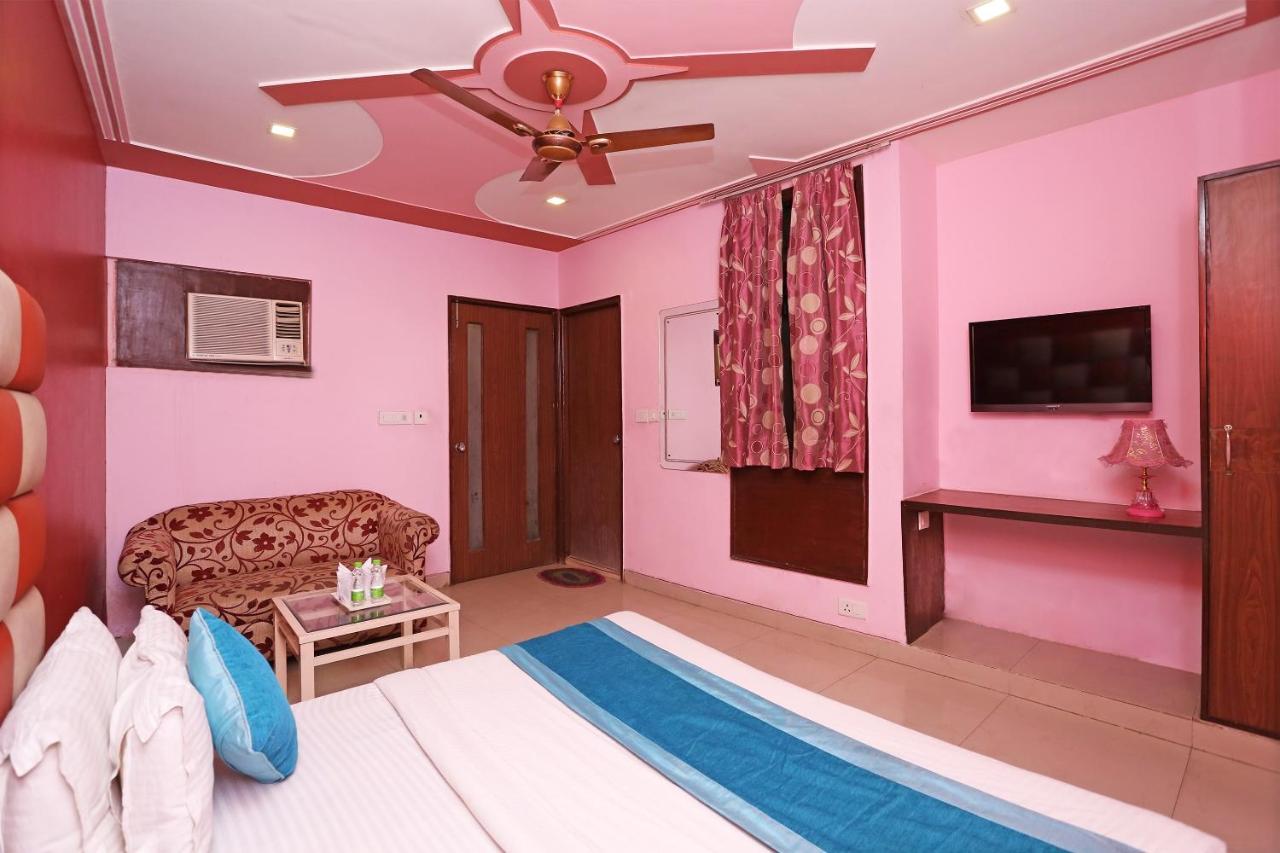 Airport Hotel Ambrosia Yeni Delhi Dış mekan fotoğraf
