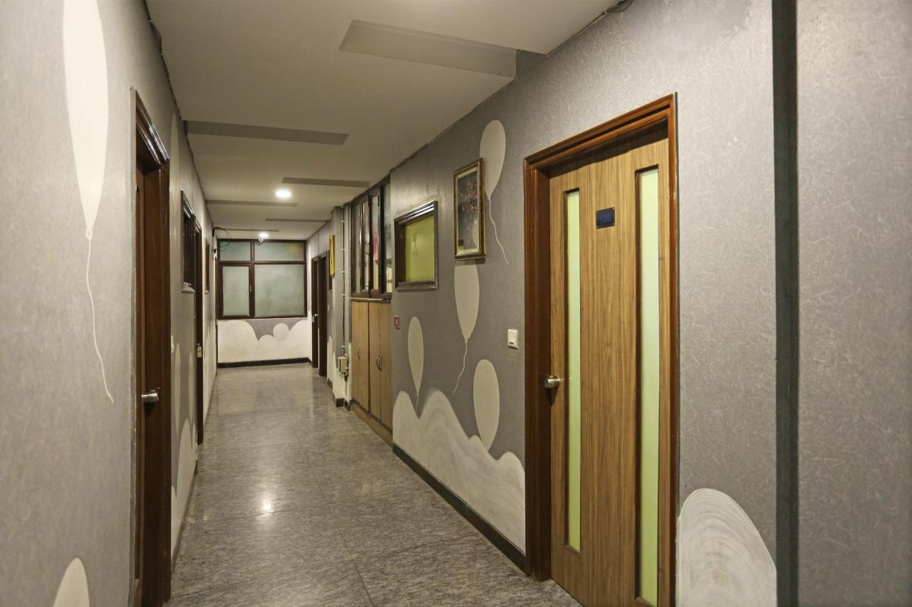 Airport Hotel Ambrosia Yeni Delhi Dış mekan fotoğraf