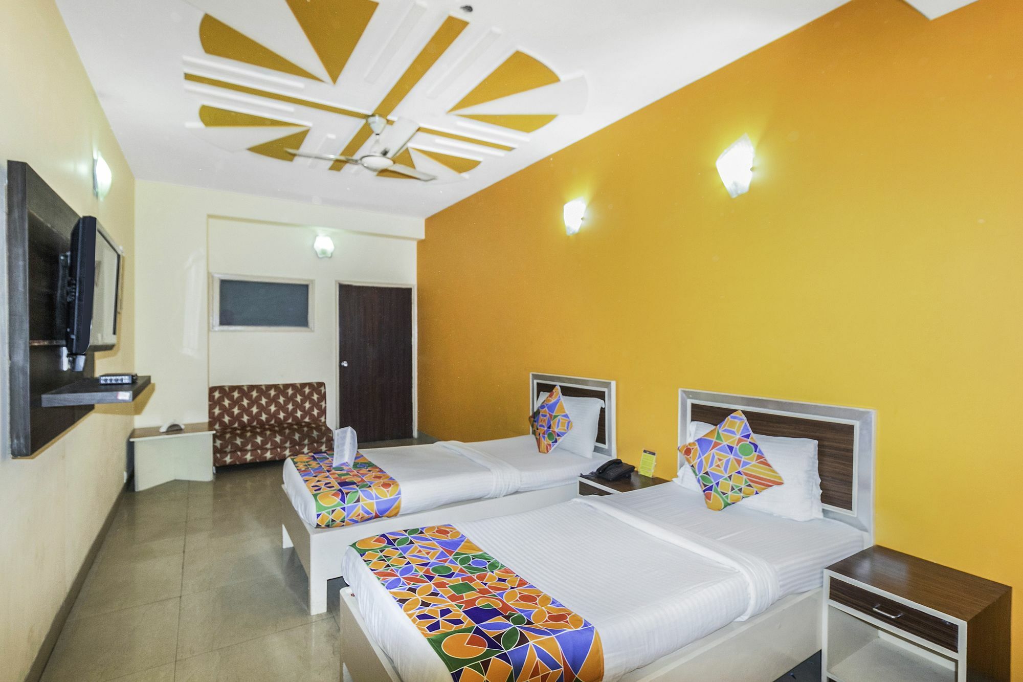 Airport Hotel Ambrosia Yeni Delhi Dış mekan fotoğraf